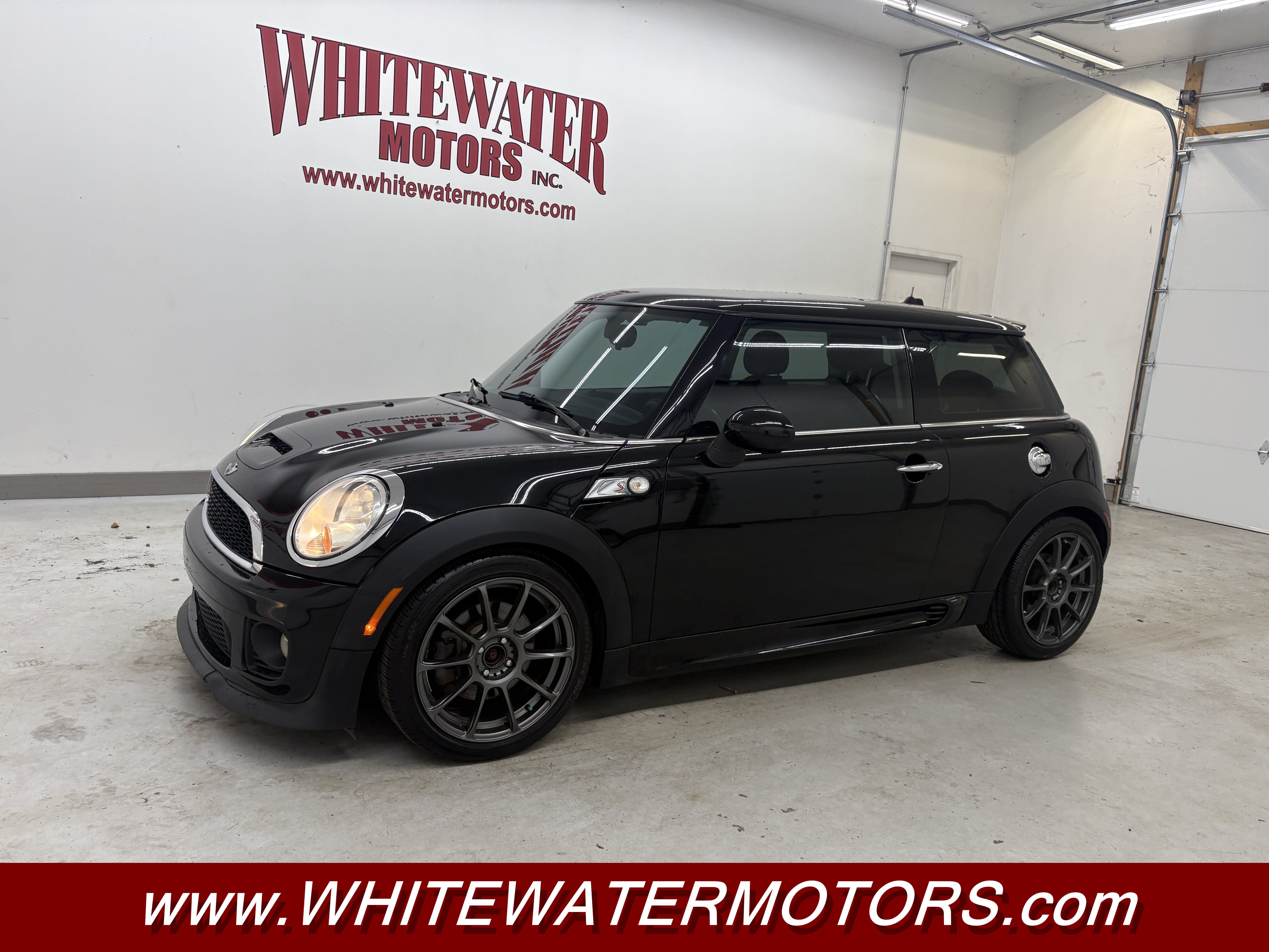 Used 2013 MINI Cooper S FWD image 1