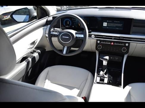 Used 2025 Hyundai Tucson SEL image 4