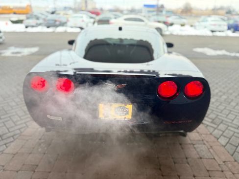 Used 2005 Chevrolet Corvette Coupe w/ Preferred Equipment Group image 8