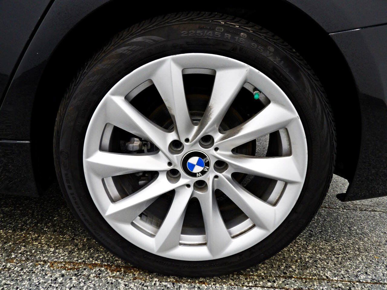 Used 2018 BMW 320i Sedan RWD image 19