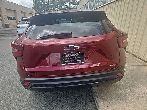 Used 2024 Chevrolet Trax RS image 4