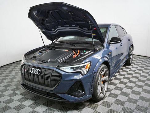Used 2023 Audi e-tron S Prestige w/ Prestige Package AWD/4WD image 35