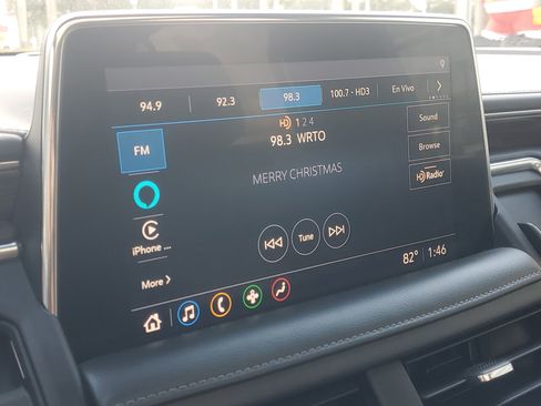 Used 2021 Chevrolet Tahoe LT w/ LT Signature Package image 32