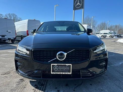 Used 2024 Volvo S60 B5 Plus image 2