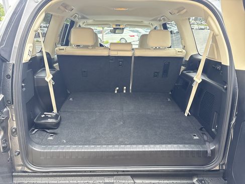 Used 2021 Lexus GX 460 Luxury w/ Off Road Package AWD/4WD image 34