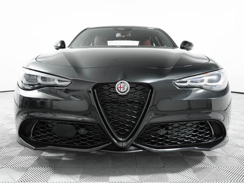 New 2025 Alfa Romeo Giulia Veloce w/ Veloce Package Rwd image 2