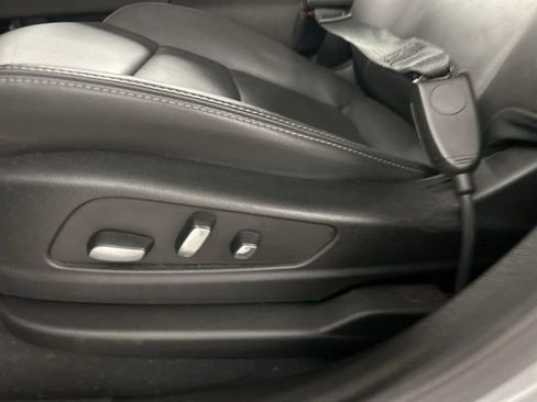 Used 2024 Cadillac XT6 Sport w/ Technology Package image 9