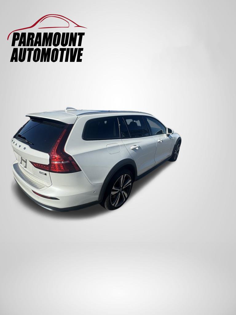 Used 2025 Volvo V60 B5 Cross Country Plus w/ Protection Package Premier AWD/4WD image 5