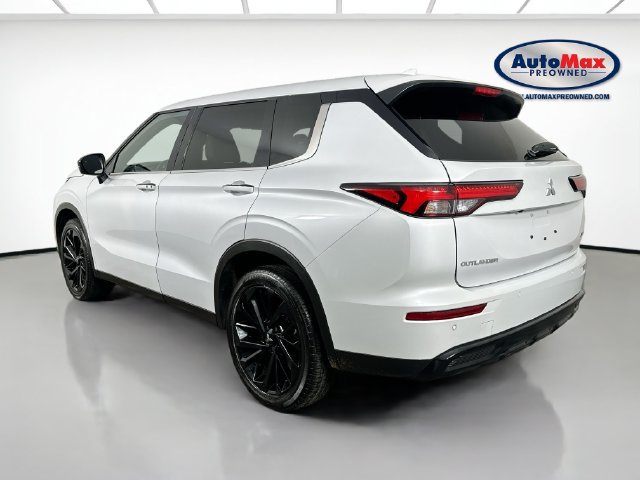 Used 2024 Mitsubishi Outlander SE Black Edition AWD/4WD image 6