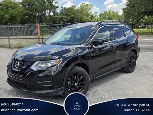 Used 2017 Nissan Rogue SV FWD image 1