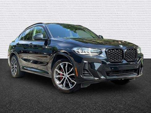 Used 2023 BMW X4 xDrive30i w/ M Sport Package AWD/4WD image 3