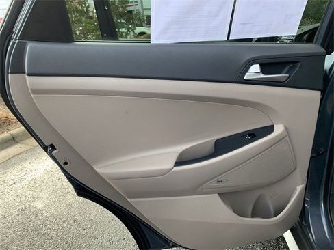 Used 2021 Hyundai Tucson Limited image 15