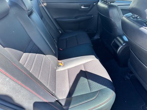 Used 2015 Toyota Camry FWD image 8