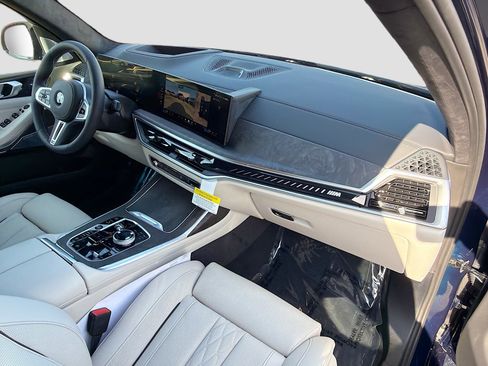 New 2027 BMW X7 M60i AWD/4WD image 13