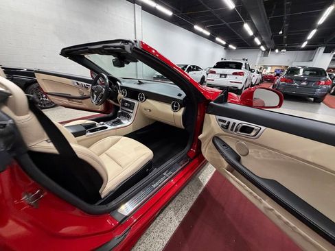 Used 2013 Mercedes-Benz SLK 350 image 30