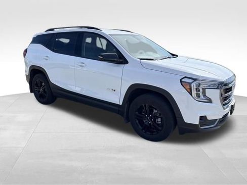 Certified 2024 GMC Terrain AT4 AWD/4WD image 7