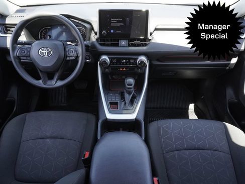 Used 2024 Toyota RAV4 XLE AWD/4WD image 9