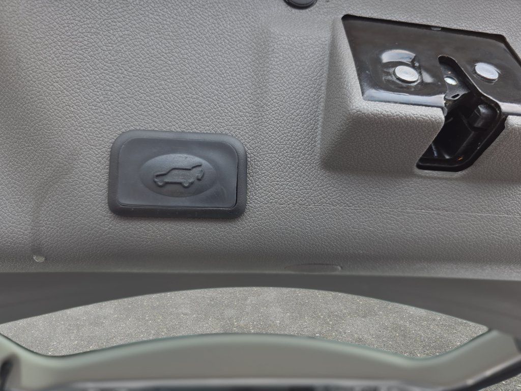 Used 2013 GMC Acadia SLT FWD image 14