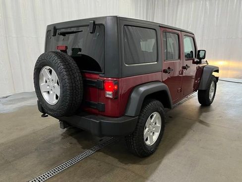 Used 2012 Jeep Wrangler Unlimited Sport AWD/4WD image 4