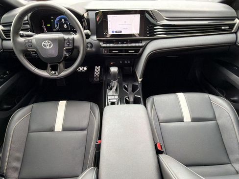 Certified 2025 Toyota Camry SE FWD image 15