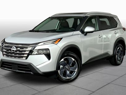 Used 2025 Nissan Rogue SV w/ SV Premium Package