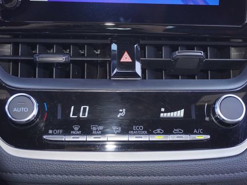 Certified 2025 Toyota Corolla SE FWD image 15