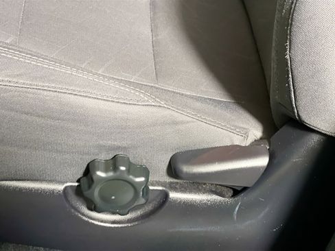 Used 2019 Toyota Tacoma TRD Sport image 15