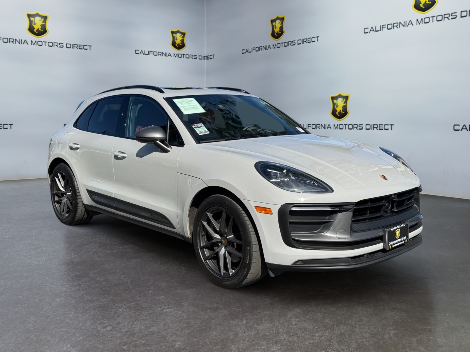 Used 2023 Porsche Macan AWD/4WD image 7