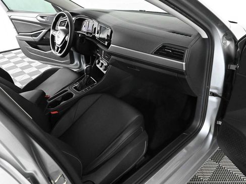Used 2019 Volkswagen Jetta SE FWD image 9