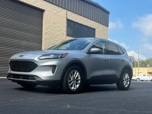 Used 2020 Ford Escape SE FWD image 40