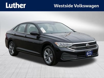 Certified 2024 Volkswagen Jetta SE w/ Panoramic Sunroof Package