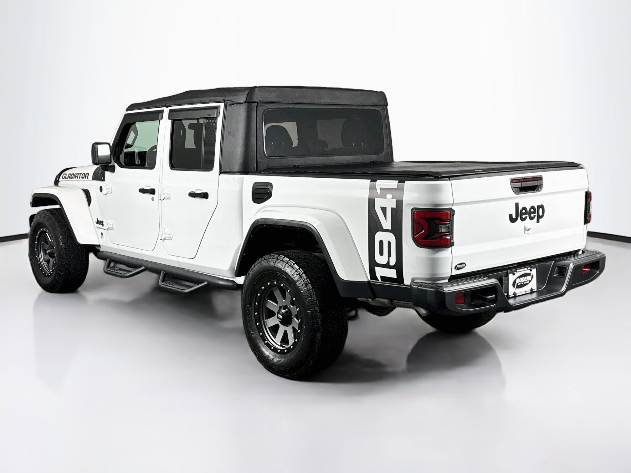Used 2022 Jeep Gladiator Sport AWD/4WD image 13