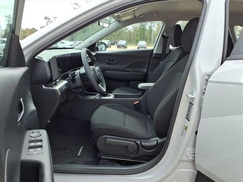 New 2026 Hyundai Kona SE image 12