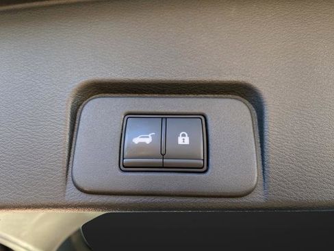 Used 2023 Nissan Rogue SL AWD/4WD image 15