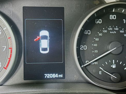 Used 2017 Hyundai Elantra Limited w/ Limited Tech Package 04 image 19