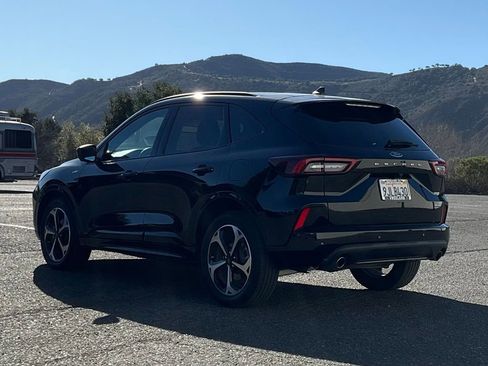 Used 2024 Ford Escape ST-Line Elite w/ Premium Technology Package image 4