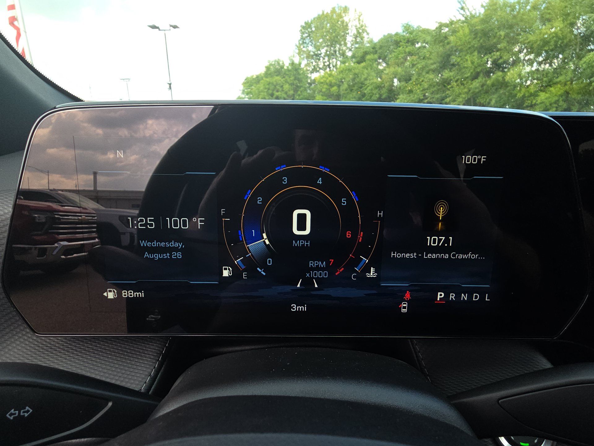 New 2027 Chevrolet Equinox LT w/ Convenience Package II FWD image 16