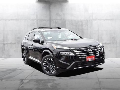 New 2026 Nissan Rogue Platinum image 2