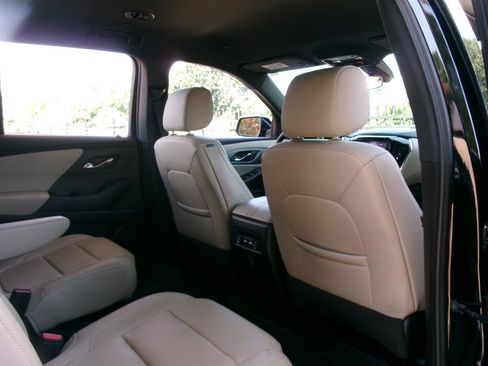 Used 2023 Chevrolet Traverse LT w/ LPO, Floor Liner Package AWD/4WD image 24