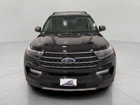 Used 2024 Ford Explorer XLT w/ Equipment Group 202A AWD/4WD image 14
