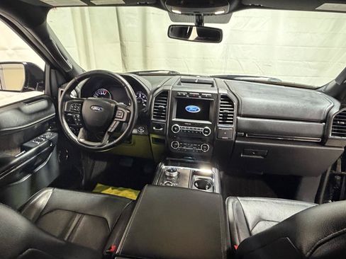 Used 2018 Ford Expedition Limited AWD/4WD image 17