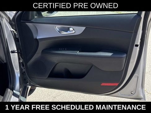 Used 2022 Kia Forte LXS w/ LXS Technology Package FWD image 8
