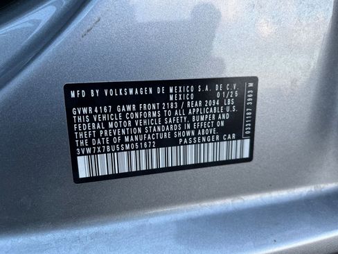 Used 2025 Volkswagen Jetta SE image 29