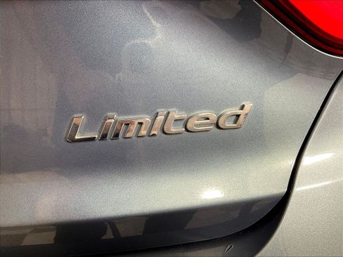 Used 2017 Hyundai Sonata Limited w/ Cargo Package FWD image 23