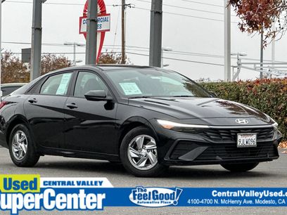 Used 2024 Hyundai Elantra SE