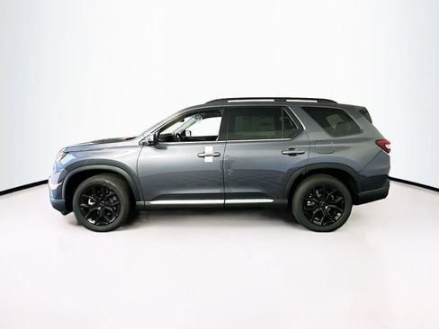 Used 2025 Honda Pilot Touring image 4