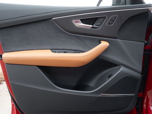 New 2026 Audi RS Q8 performance image 24