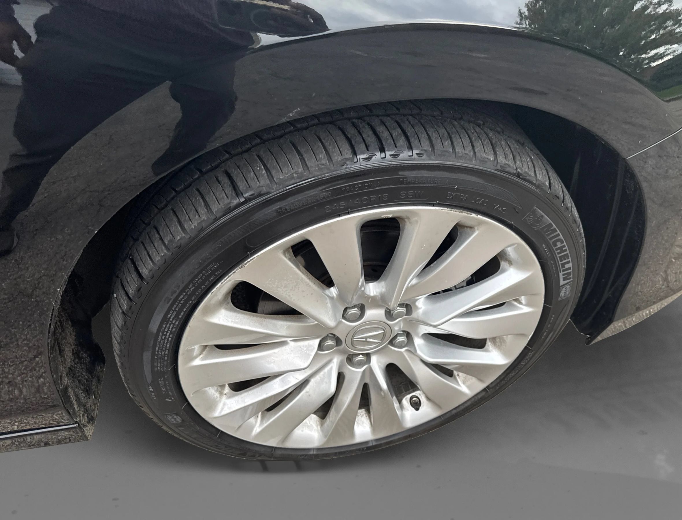 Used 2014 Acura RLX w/ Technology Package FWD image 25
