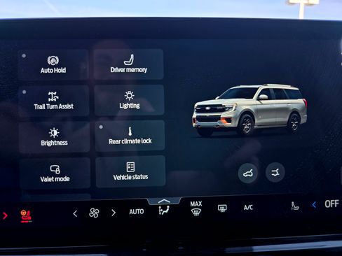 Used 2025 Ford Expedition Tremor AWD/4WD image 30