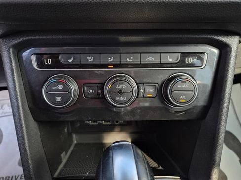 Used 2020 Volkswagen Tiguan SE FWD image 24